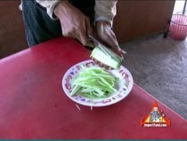 Feature: How To Shred Sour Mango for Som Tum