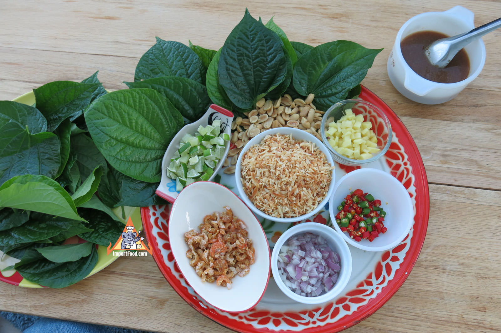 Serving miang kham