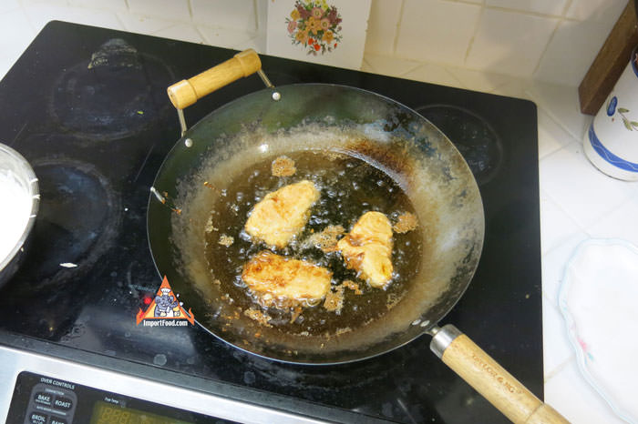 Fry The Khao Mau
