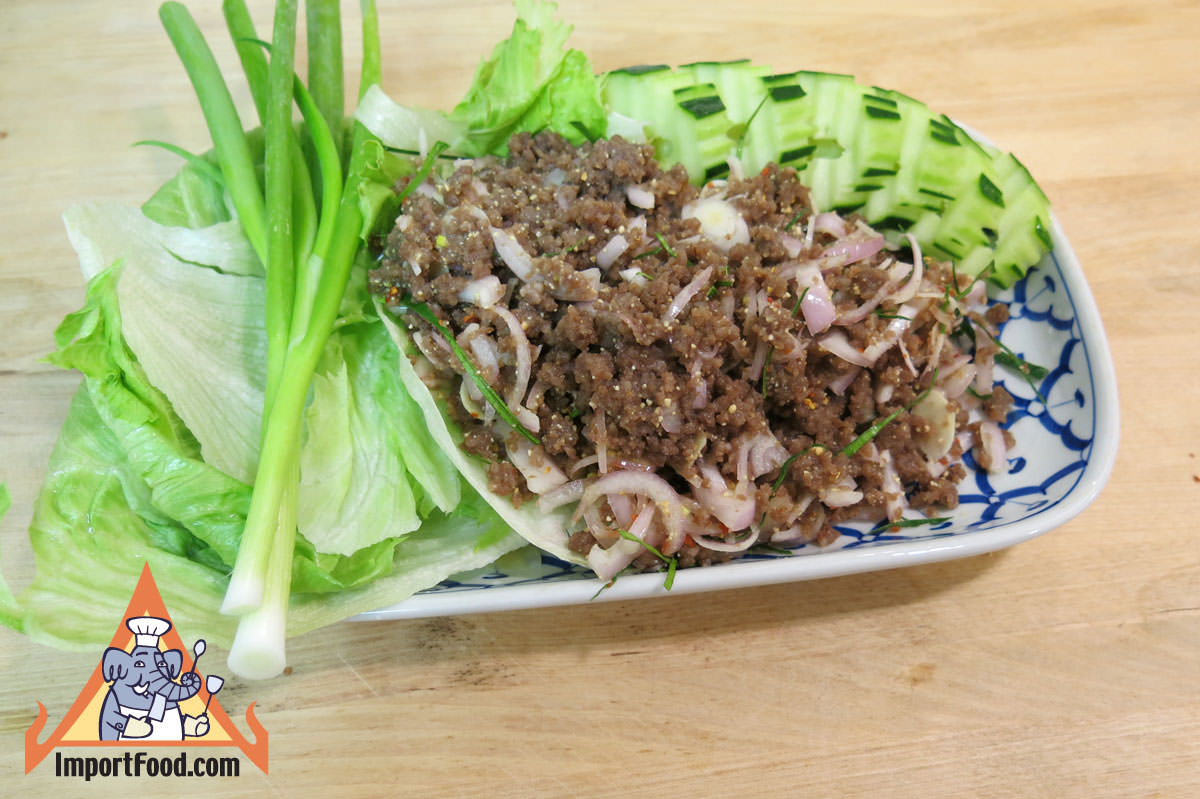 Eat with fresh lettuce and rice enjoy
