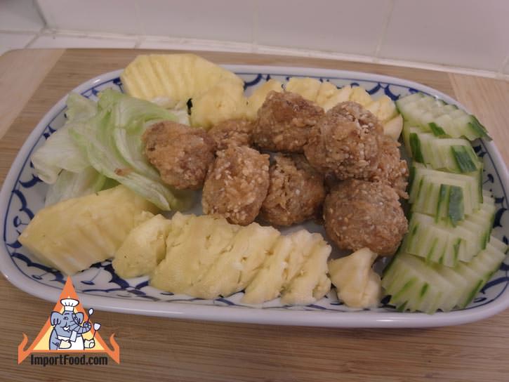Fried sticky rice khao neeo tod