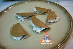 Khanom buang