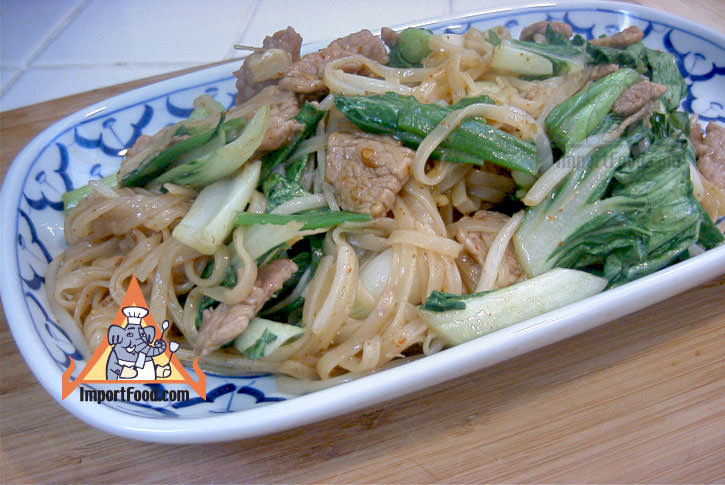 Korat style stir fried noodles pad korat