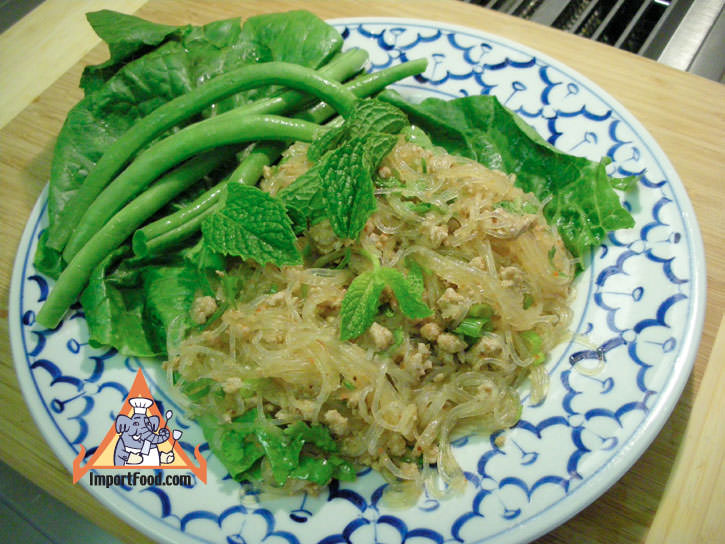 Larb with glass noodle & minced pork larb woonsen moo sap