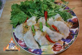 Steamed thai dumplings pun sip neung