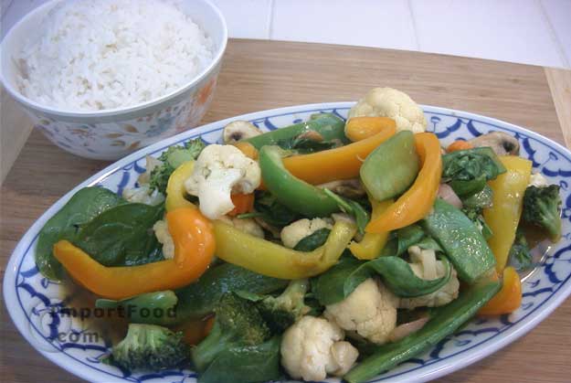 Stir fried vegetables pad phak ruam mitr
