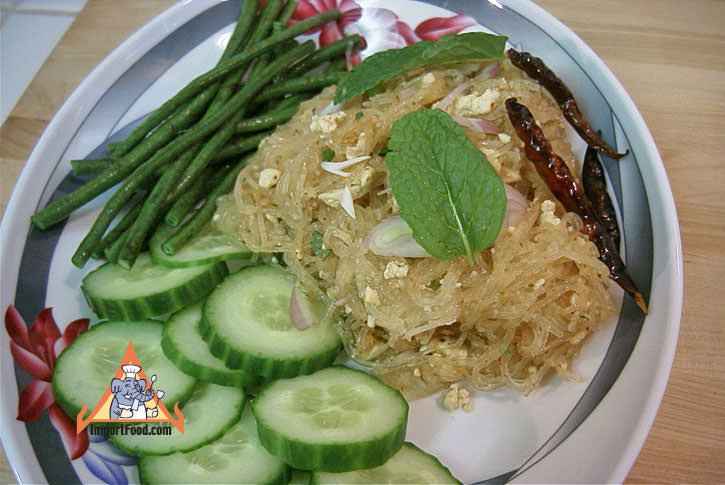 Vegetarian larb woonsen larb woonsen jae