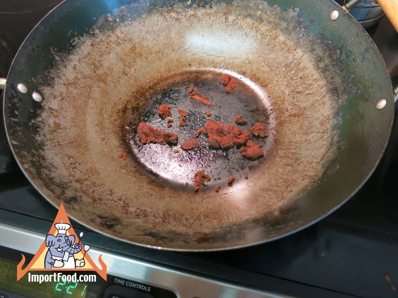 Fry the curry paste