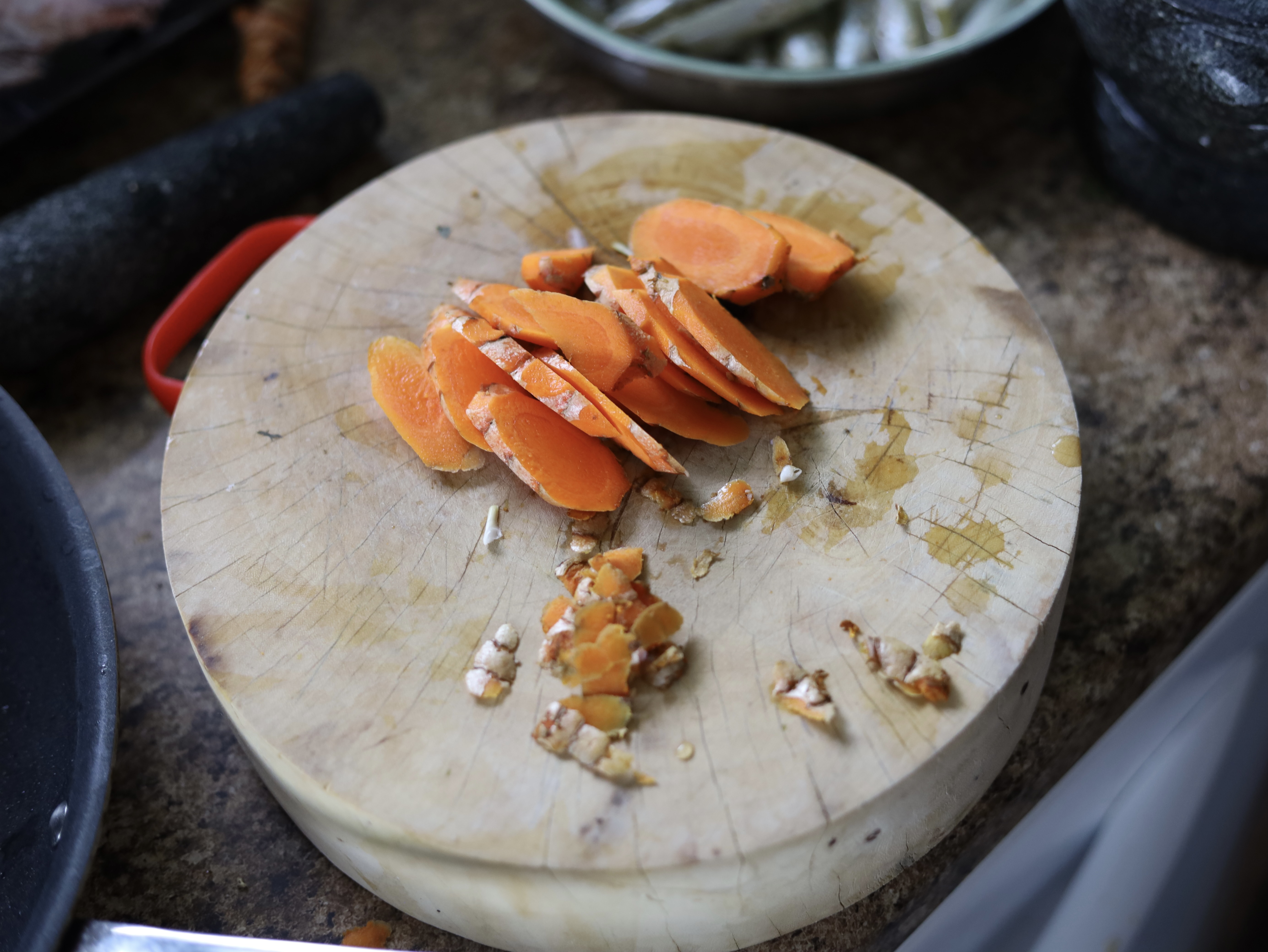 Slice Turmeric