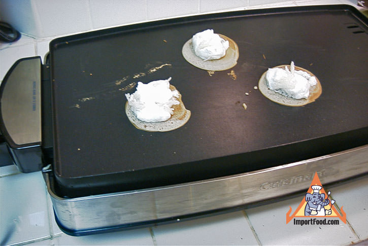 Khanom buang
