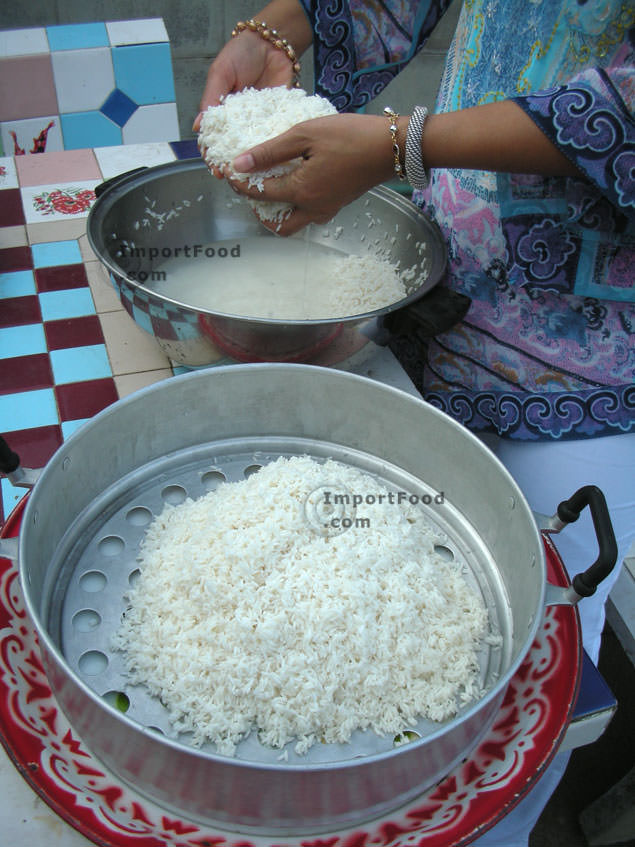 Step 3 set rice into stacked steamer
