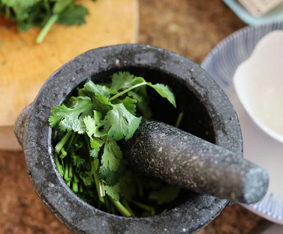 Pound Coriander