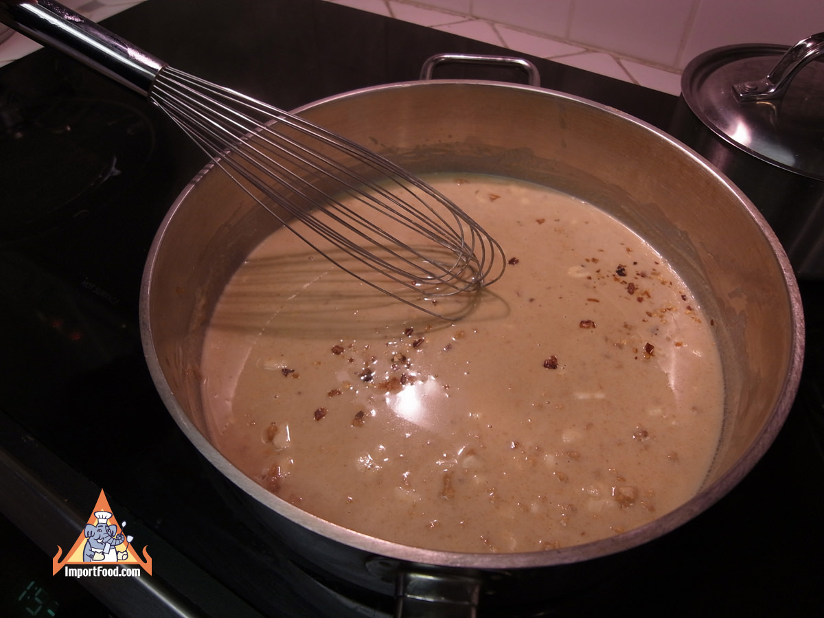 Sauce mix with dried pepper