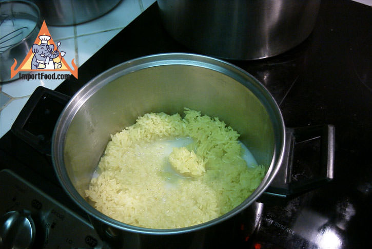 Set with warm sweet coconut milk