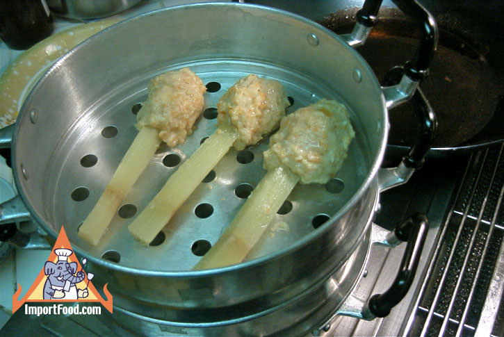 Steaming the sugarcane prawns