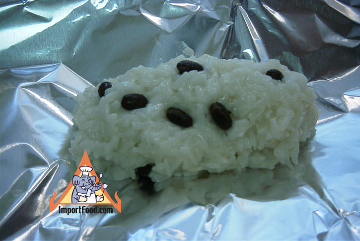 Banana surrounded by sticky rice