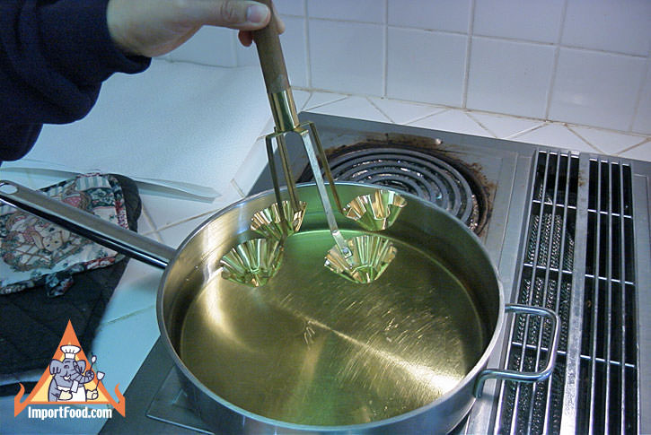 Preheating the mold in oil