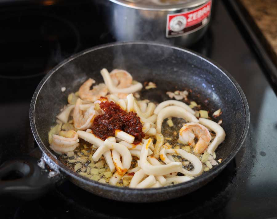 Ground Chilli Garlic