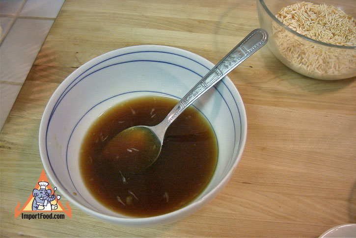 Prepare larb sauce