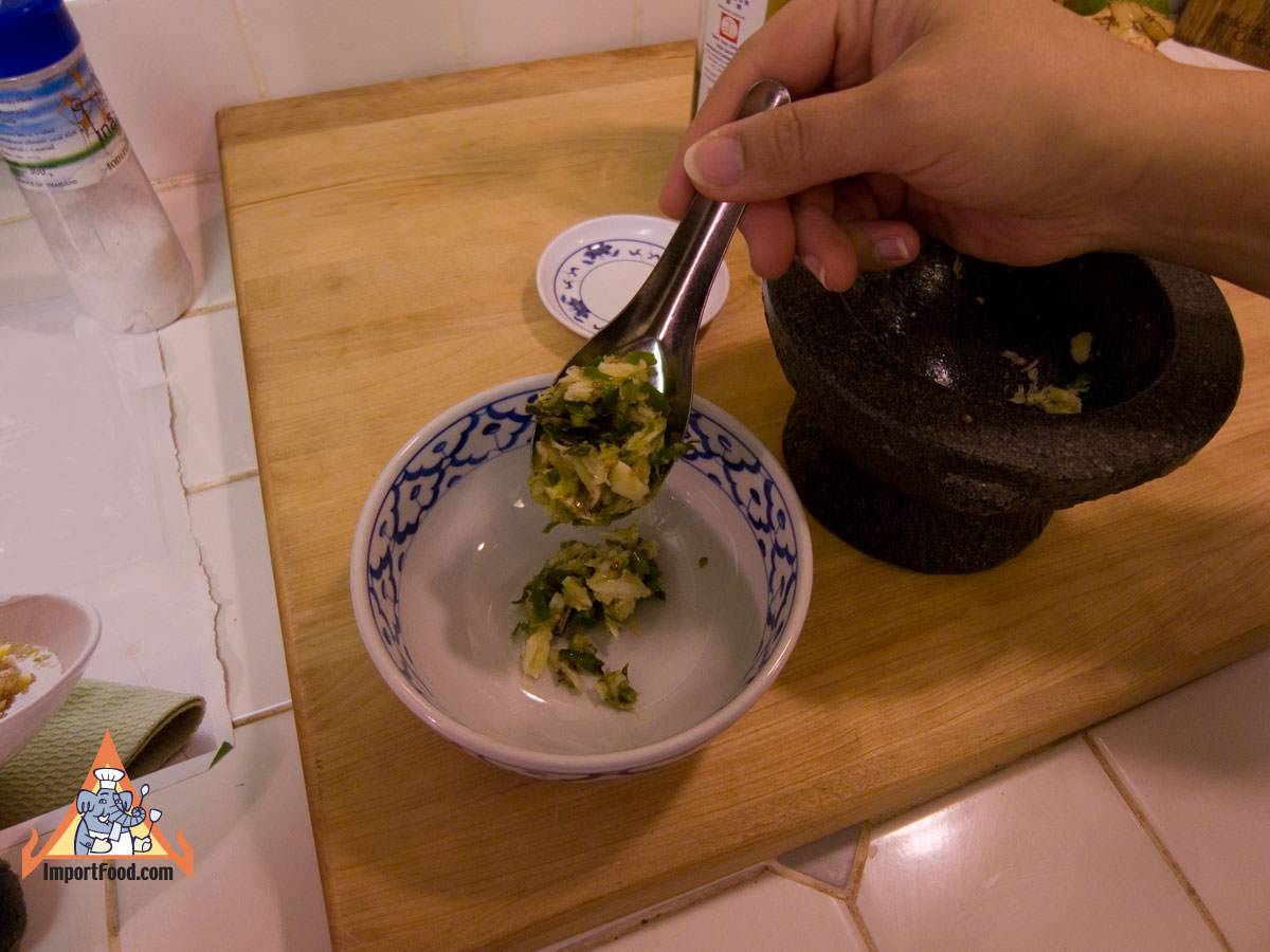 Prepare spicy dipping mix