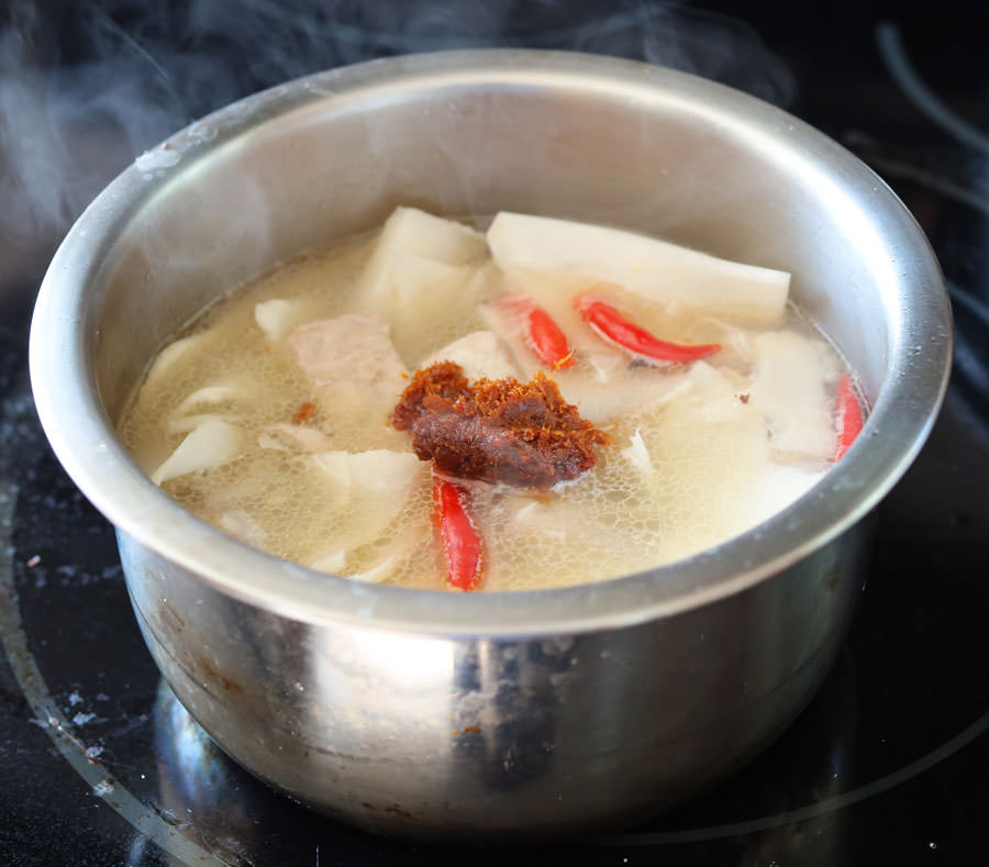 Add Tom Yum Paste