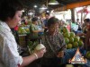 fresh-coconut-juice-vendor-in-thailand-03.jpg