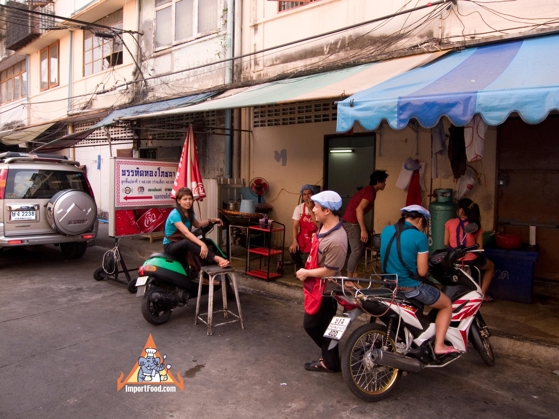 A Look Behind The Scenes of a Bangkok Noodle Shop