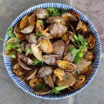 Sweet Basil Clams