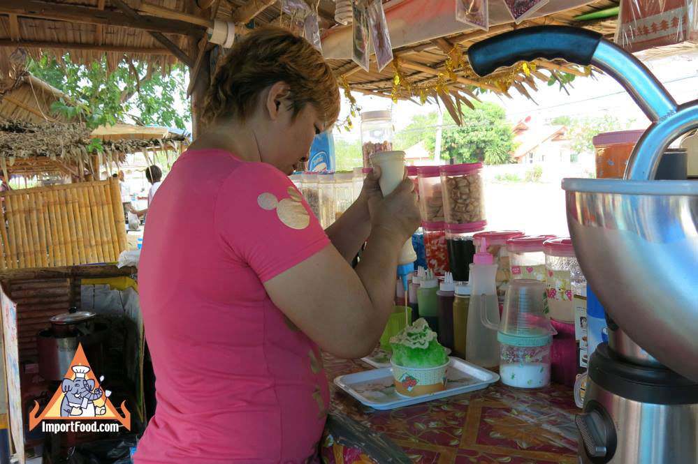 Thai Street Vendor