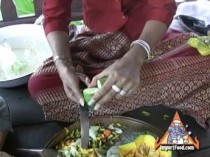 Thai Vegetable Carving: Cucumber Petal